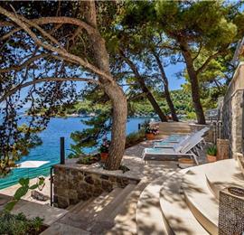 Luxury 6 Bedroom Seaside Villa with Heated Infinity Pool near Sumartin on Brac Island, Sleeps 14